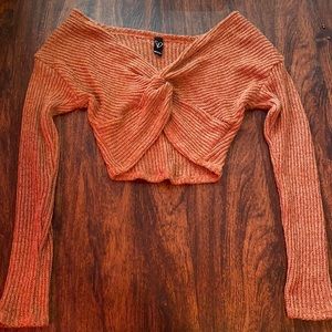 Long sleeve crop top